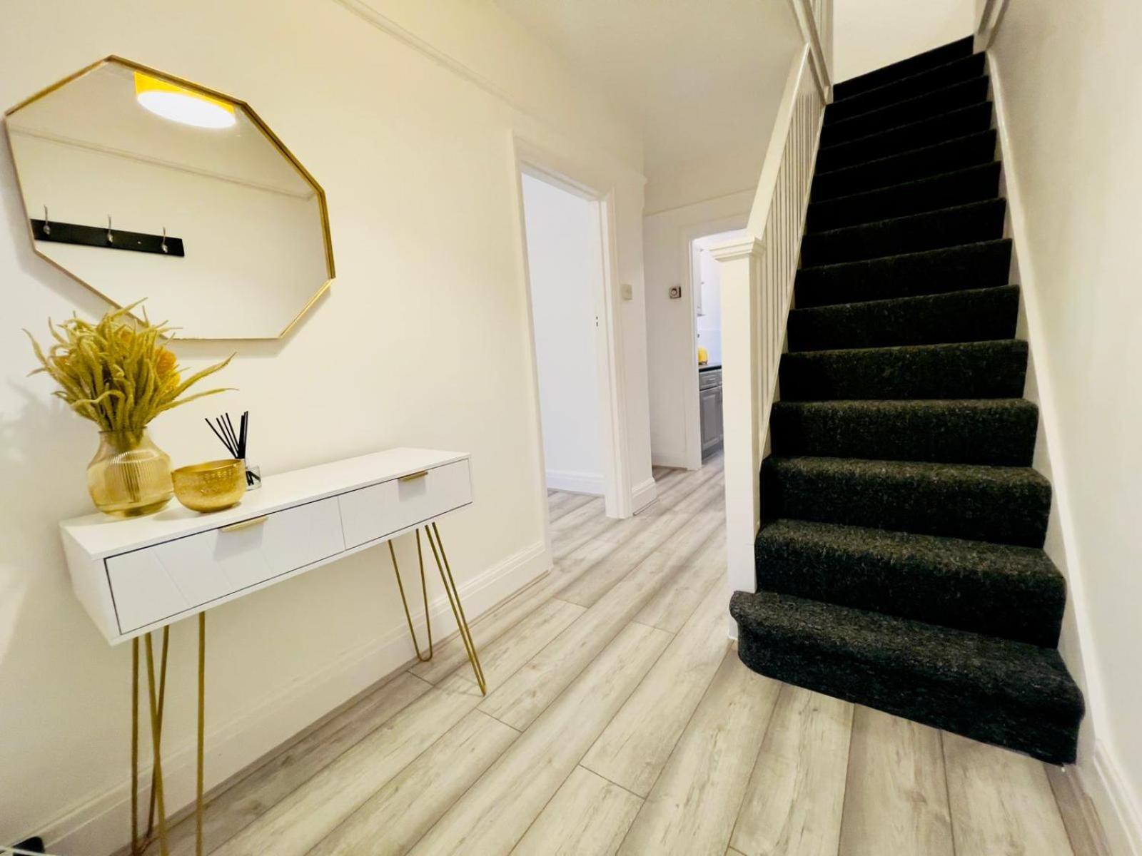 Hotel Sariyu Space Luton Luton  Zewnętrze zdjęcie